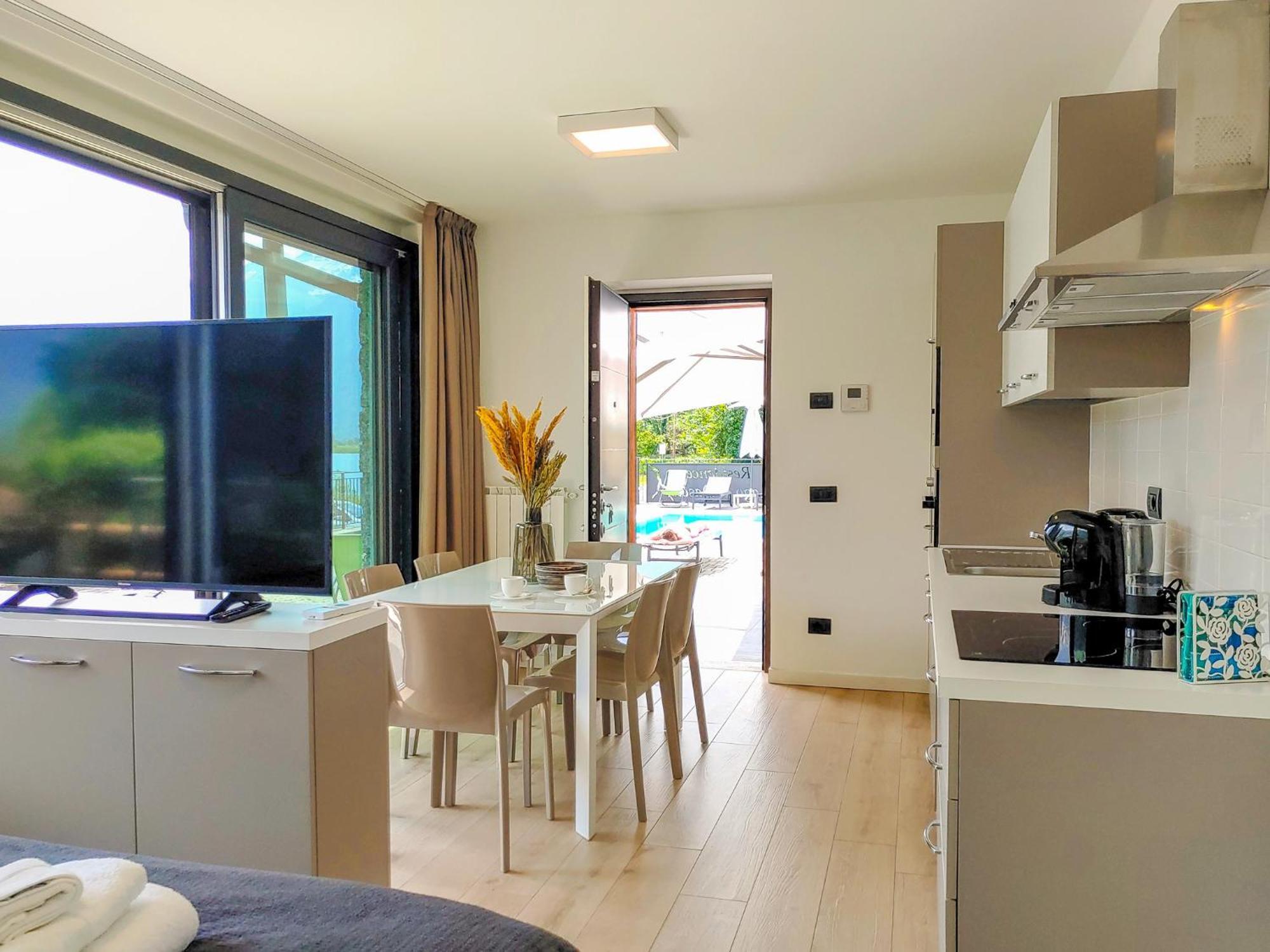 Dascio Emotion Ferienwohnung Mit Terrasse Am See Esterno foto