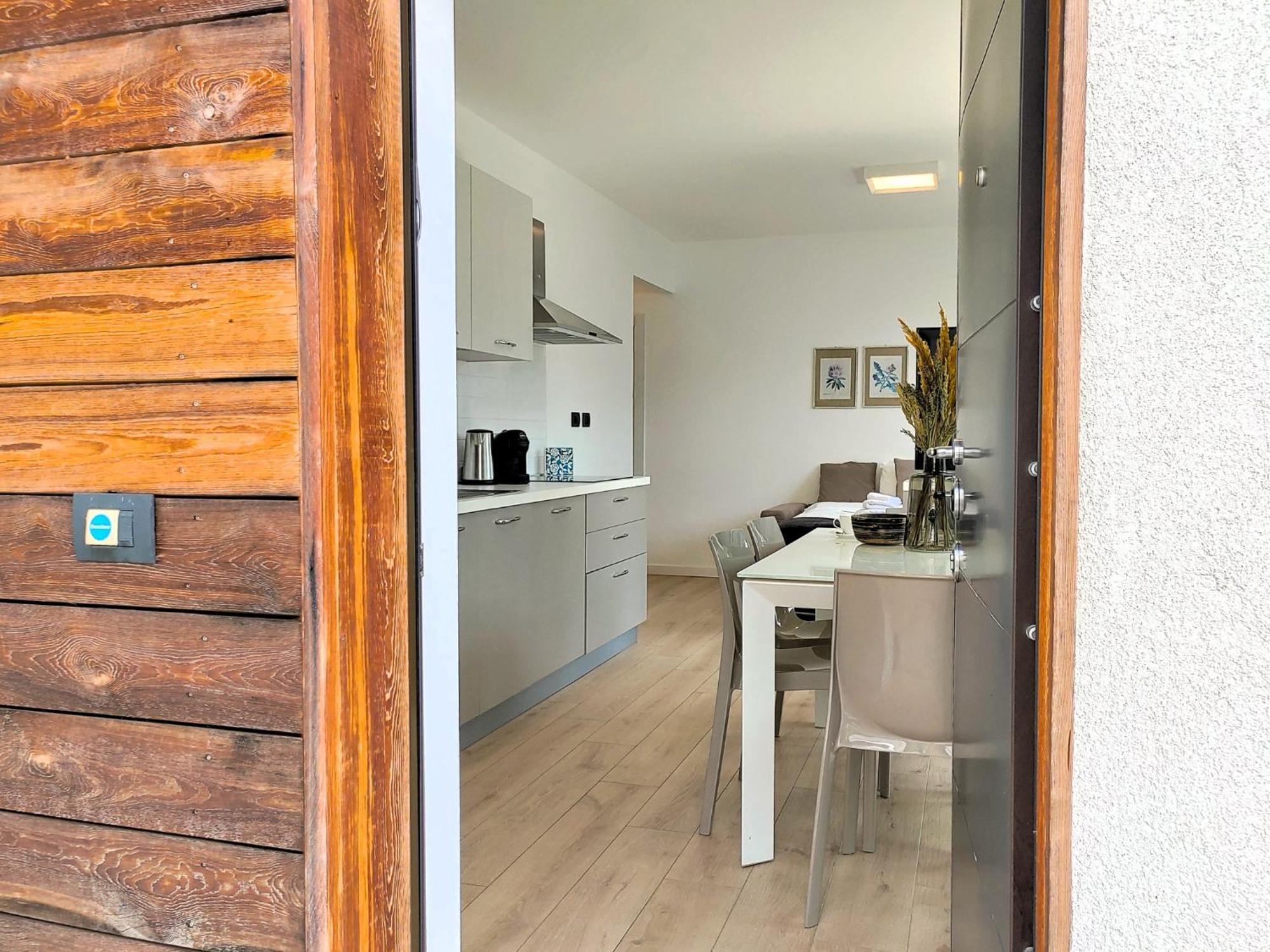 Dascio Emotion Ferienwohnung Mit Terrasse Am See Esterno foto